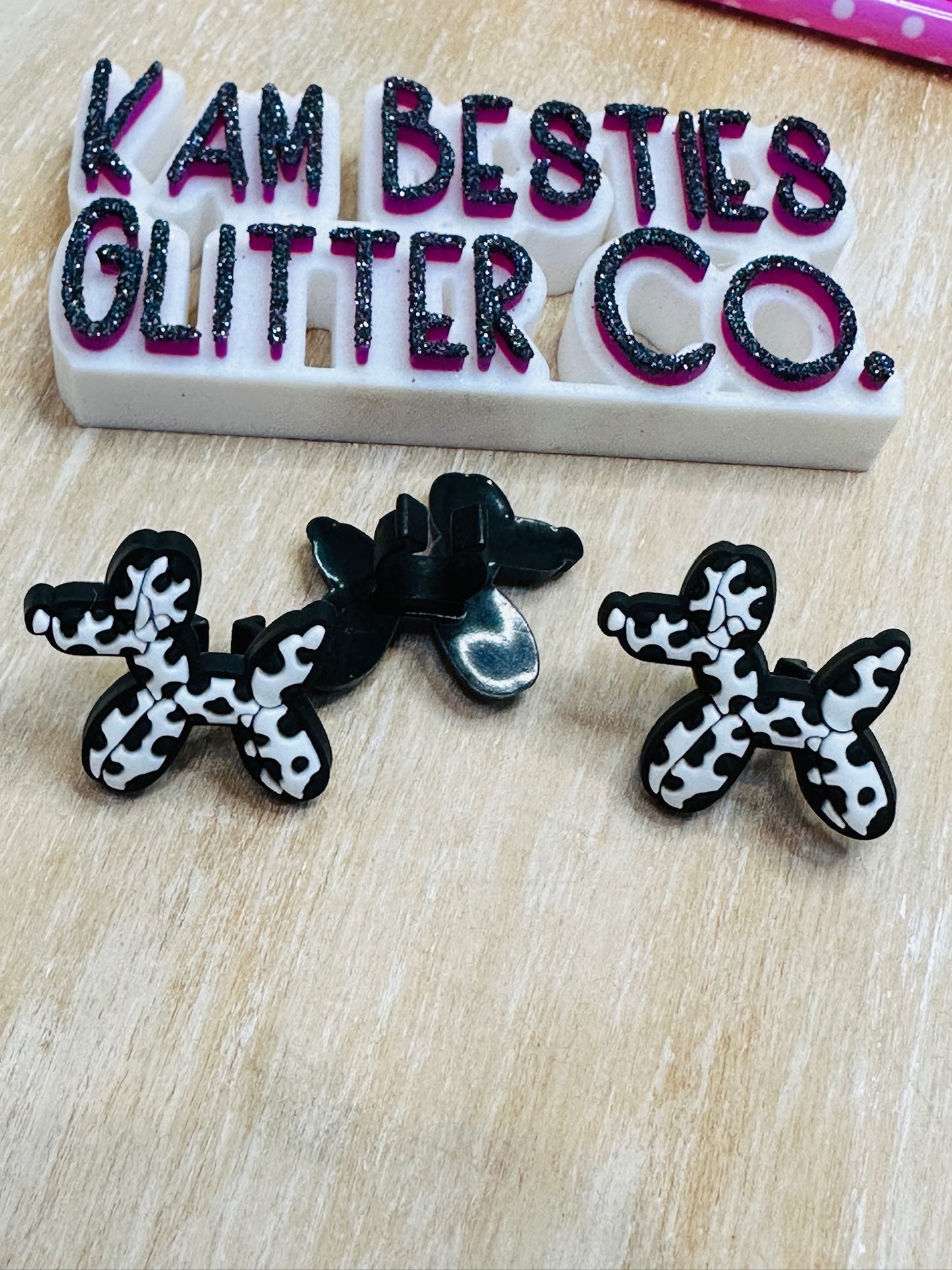 Baloon dog cow print