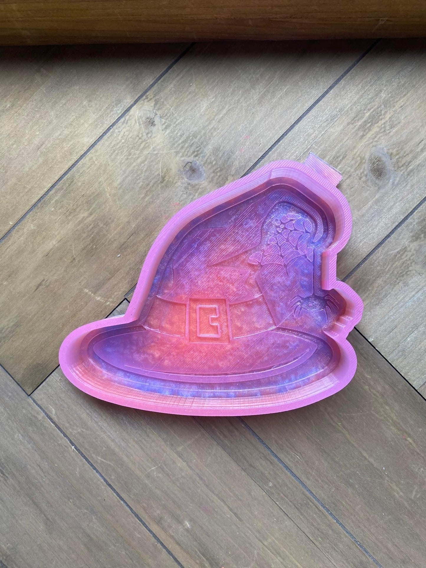 Witches hat freshie mold