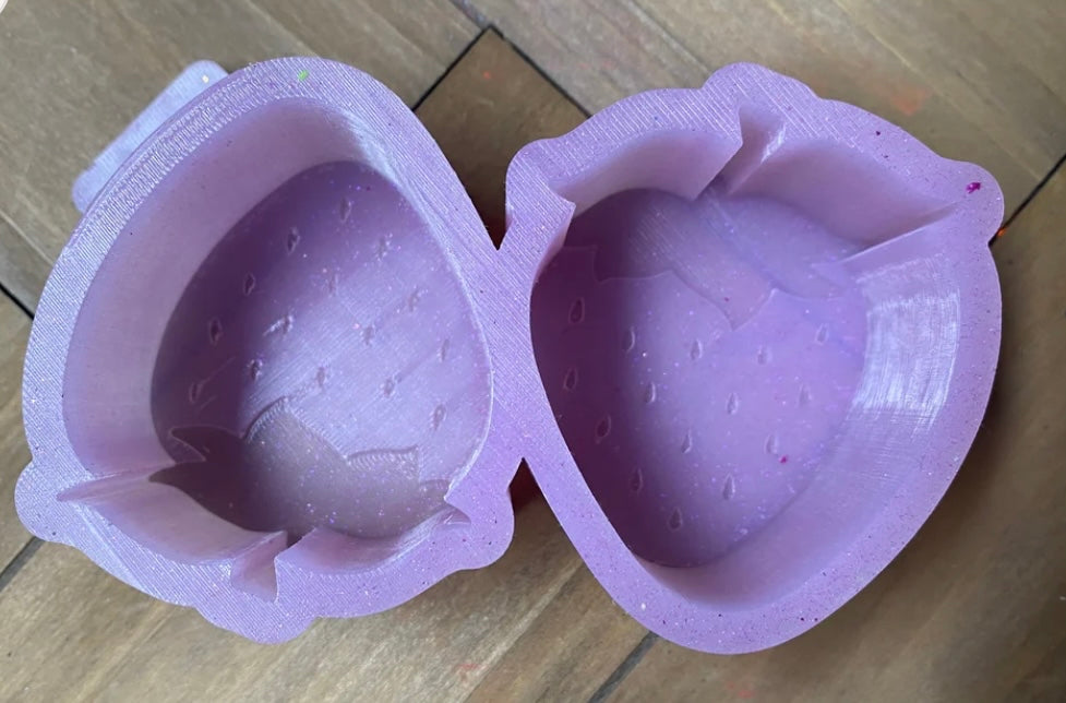 Strawberry vent mold