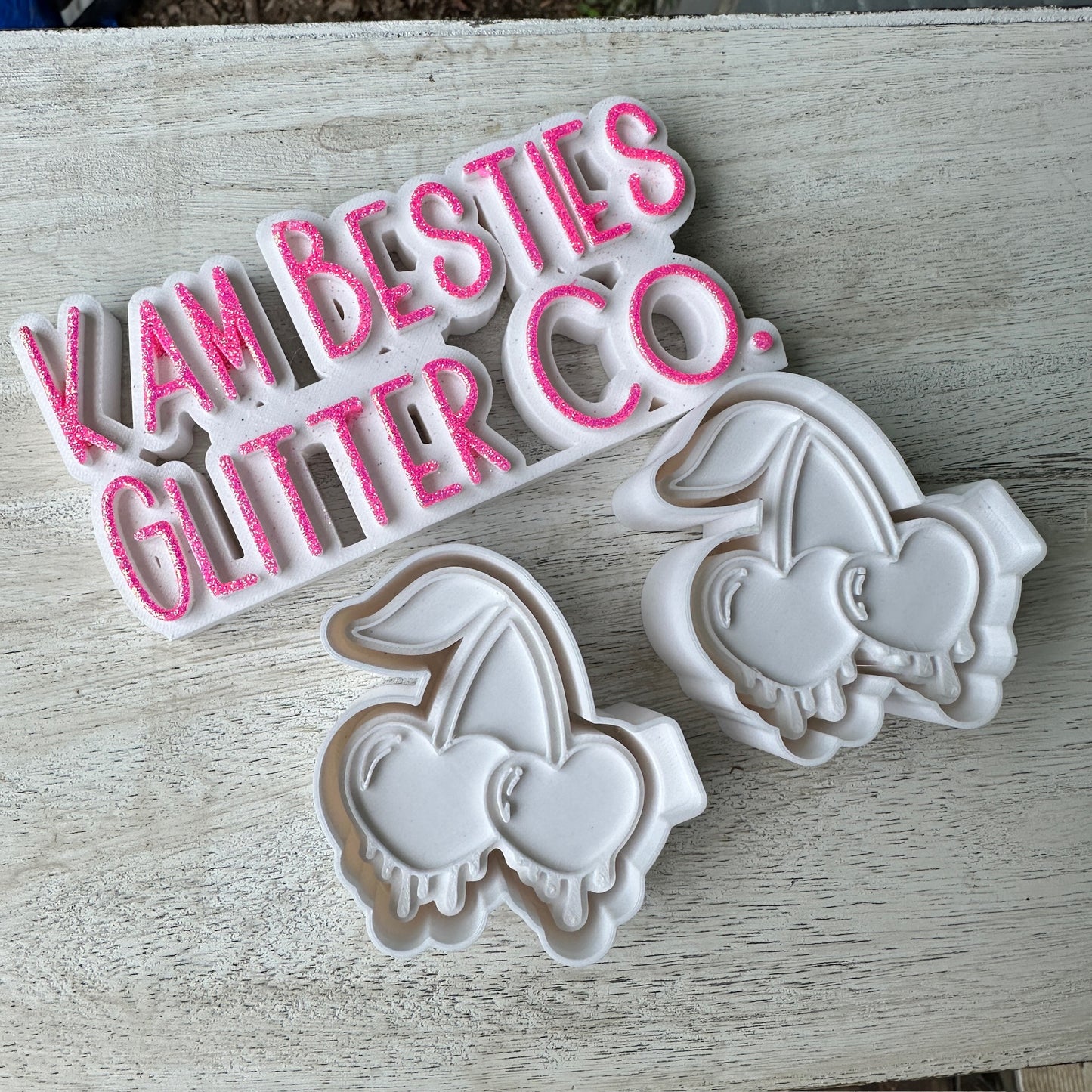 Drip cherry vent molds