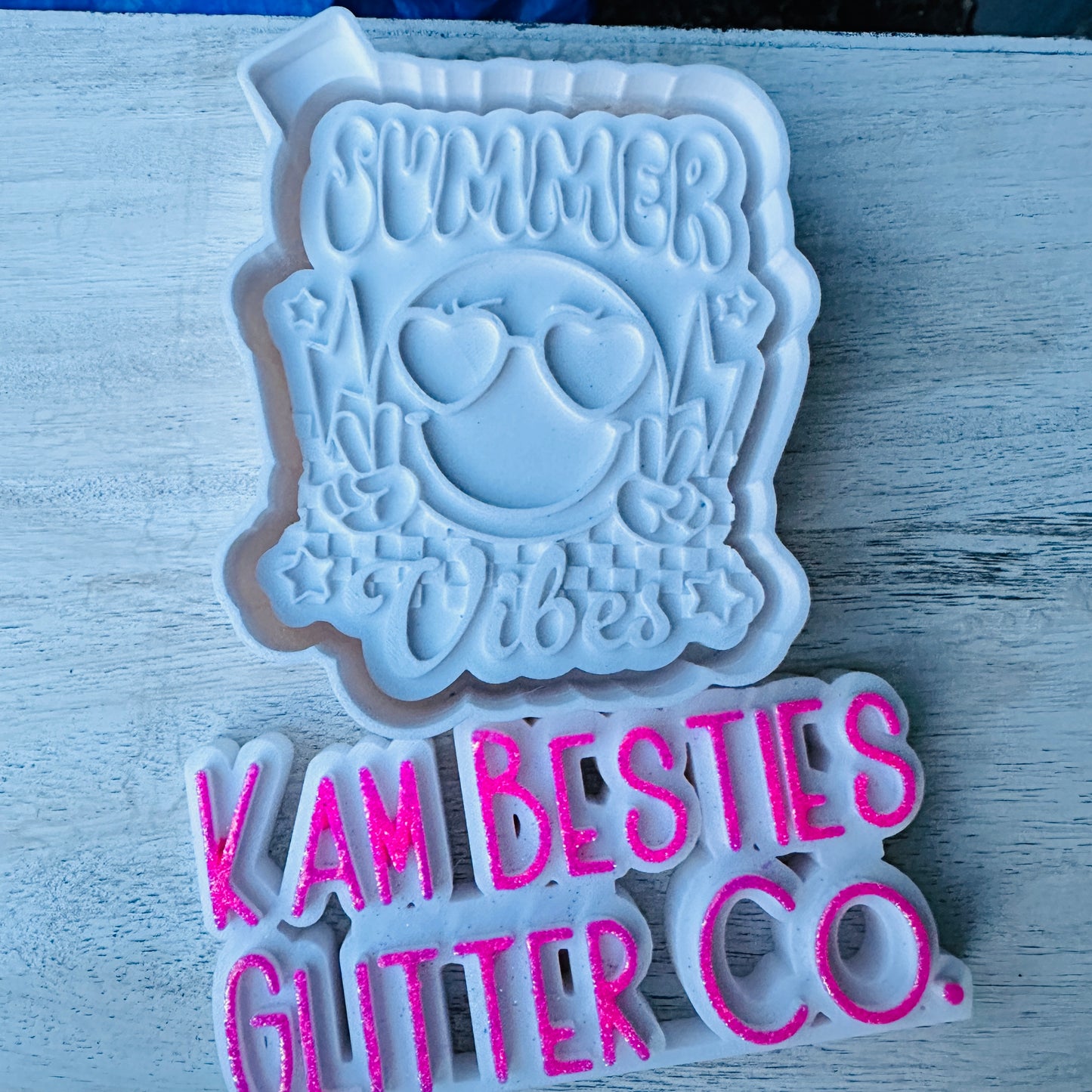 Summer vibes smiley mold