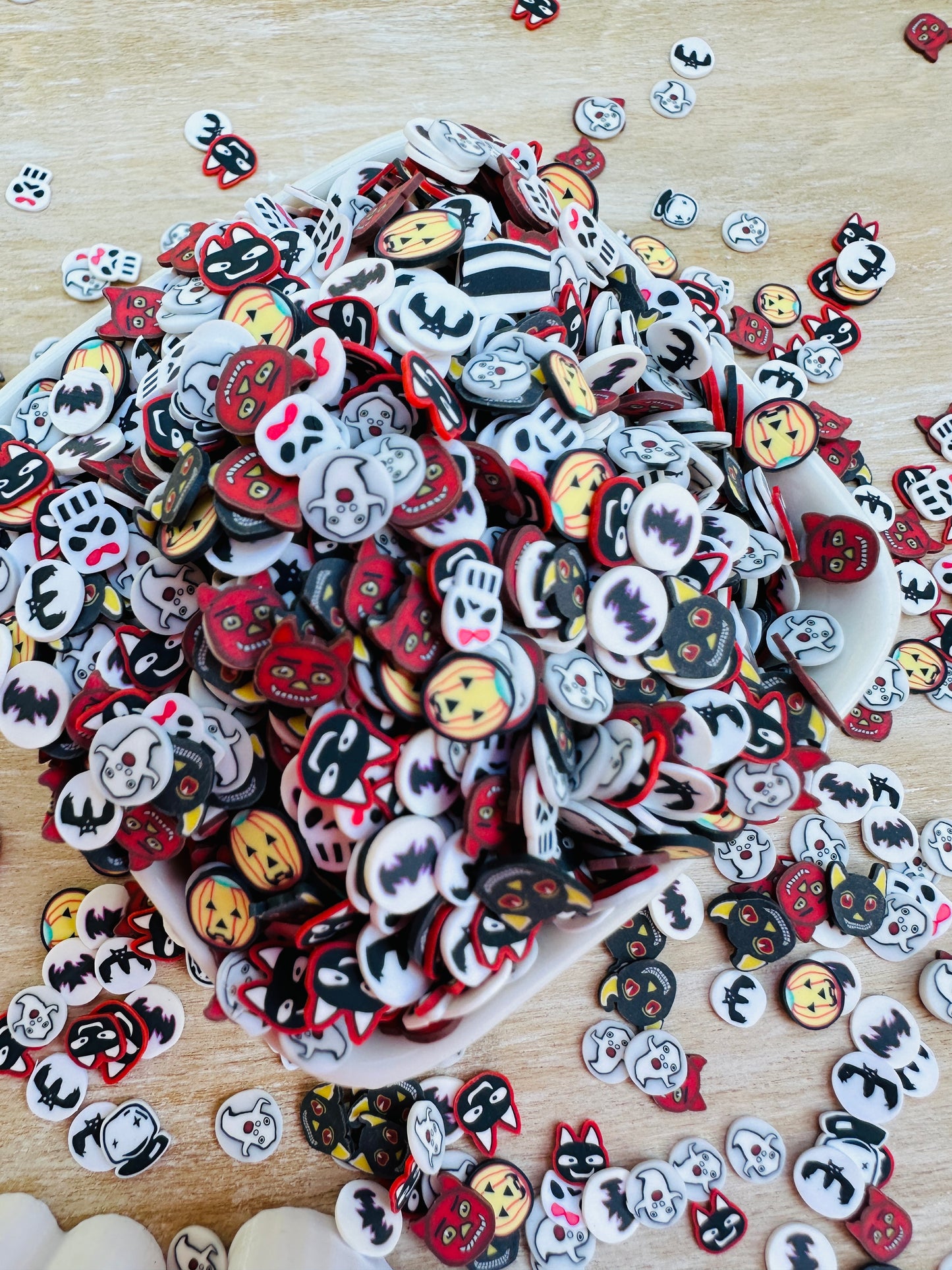 Spooky clay slice mix