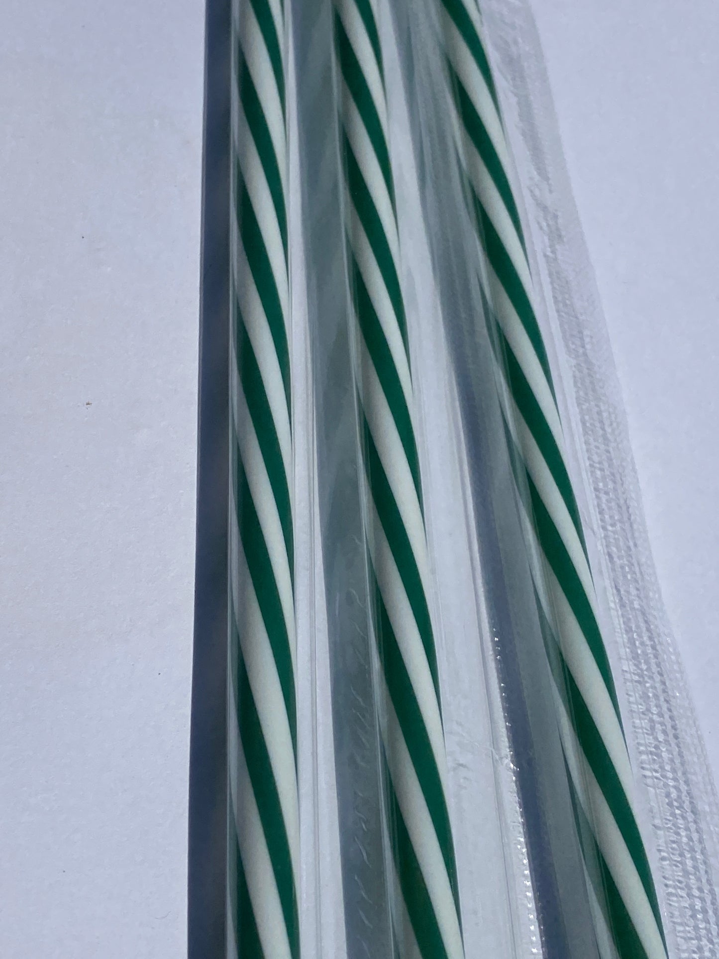 Green stripes straw 9 inch