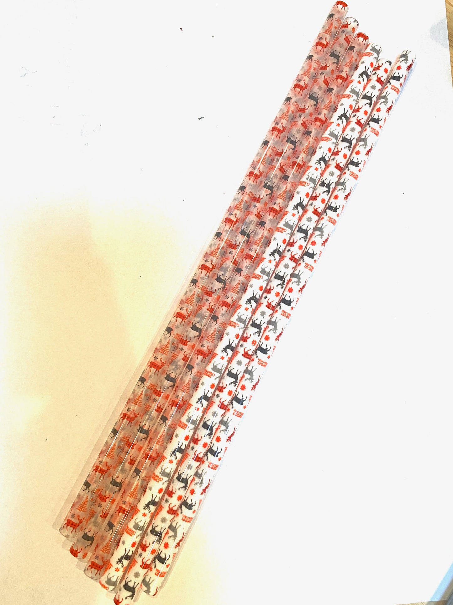 Plaid reindeer straw 10inch