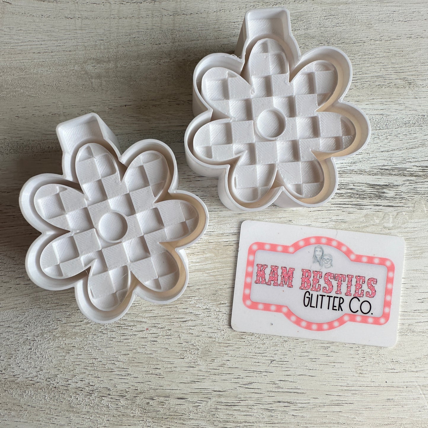 Checkered flower vent size molds
